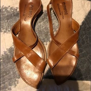 Vintage style cydwoq kitten heels 8